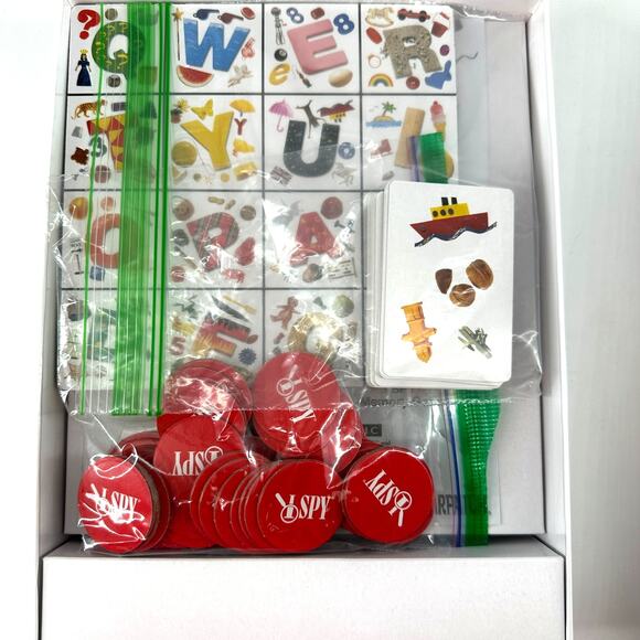 I Spy Bingo Scholastic Kids Party Game Retro Family Fun Night - Picture 3 of 3